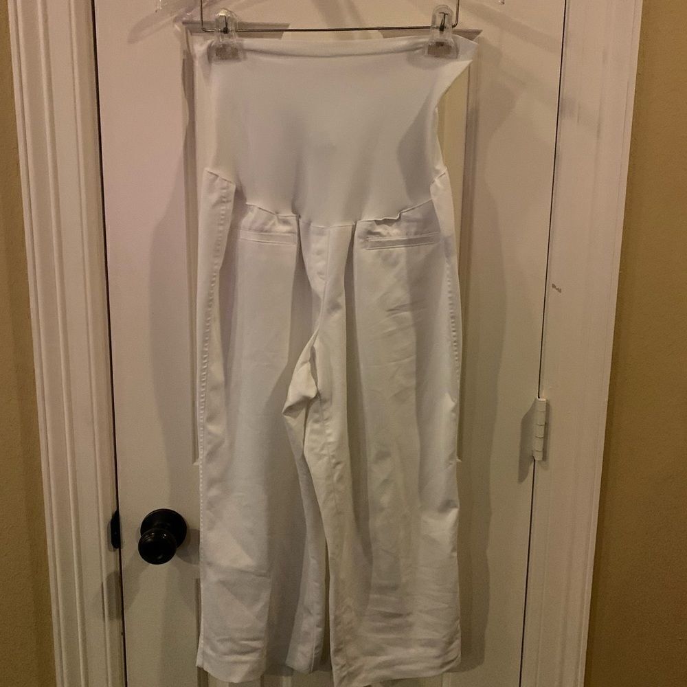 Duo Maternity White Capri Pant